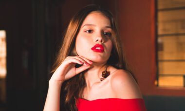 quel maquillage avec rouge à lèvres rouge